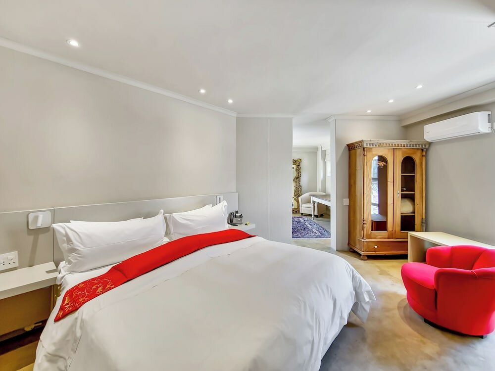 Фото Rouge on Rose Boutique Hotel