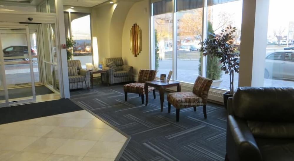 Фото Ramada by Wyndham Edmonton South