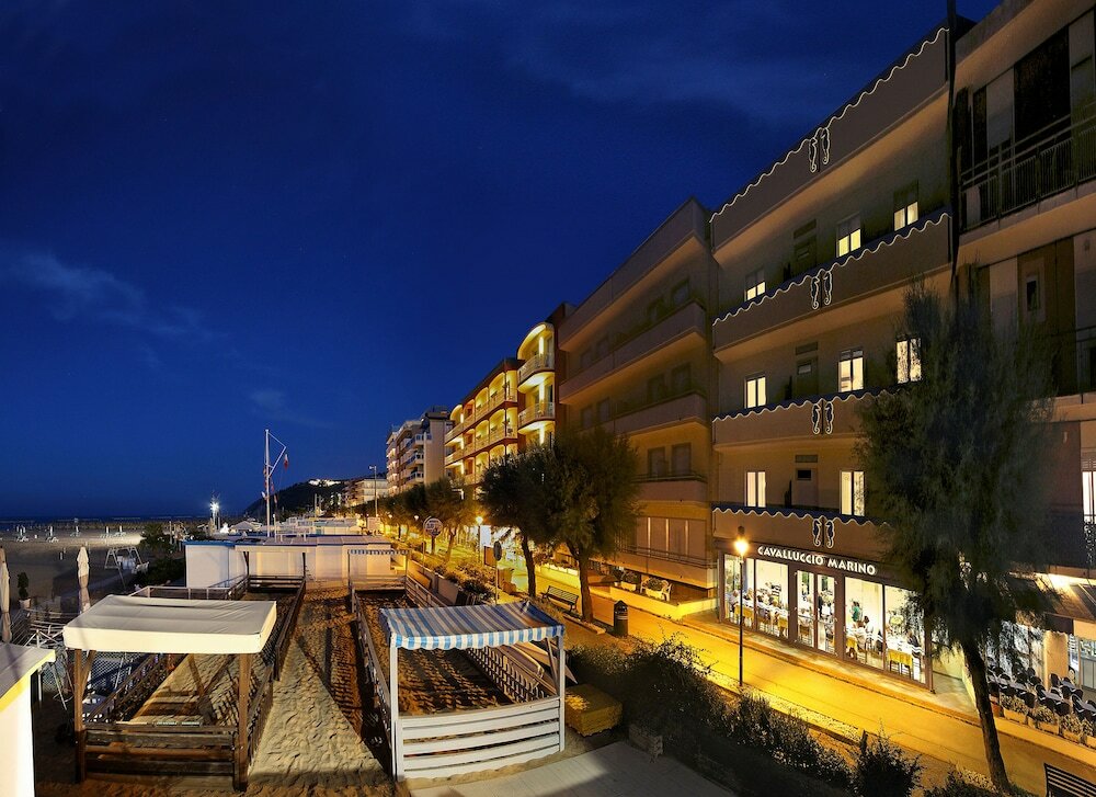 Фото Hotel Cavalluccio Marino