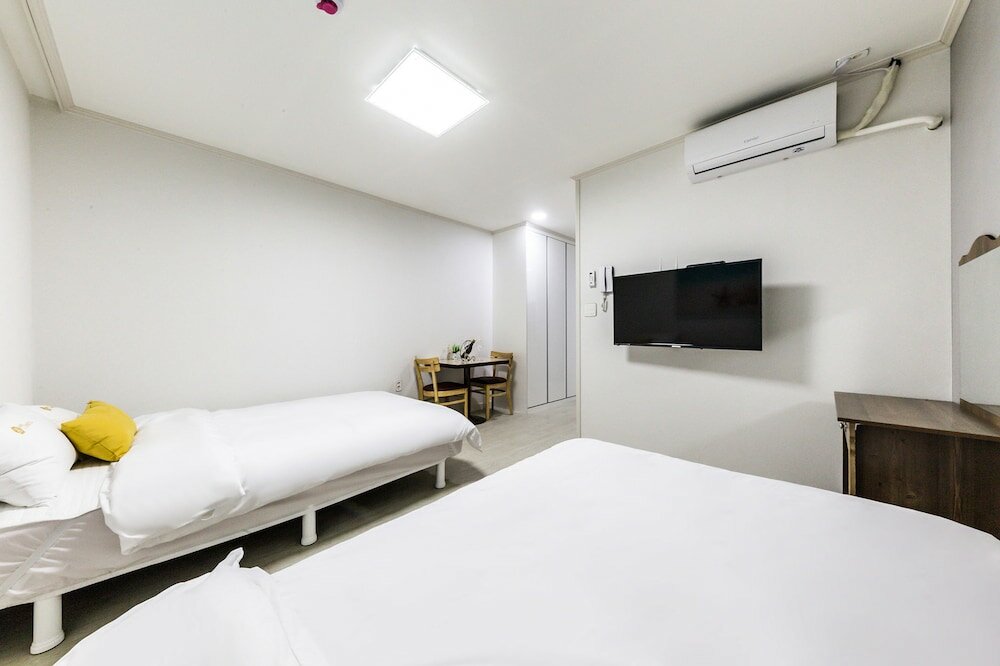 Фото Guro JS Hotel