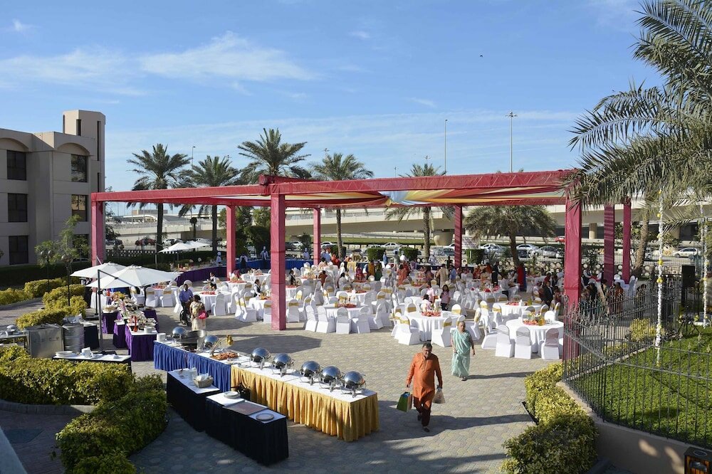 Фото Crowne Plaza Bahrain