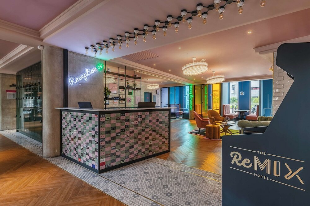 Фото The ReMIX Hotel