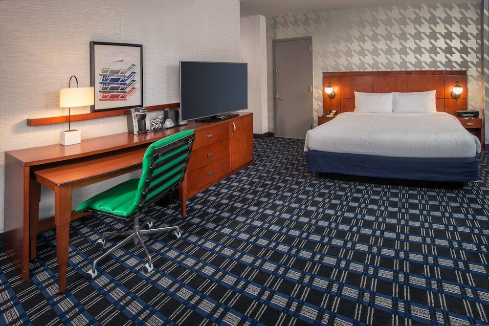 Фото Courtyard by Marriott Arlington Crystal City/Reagan National