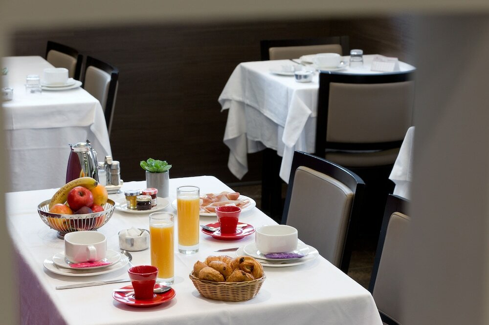 Фото Mediterranee Hotel