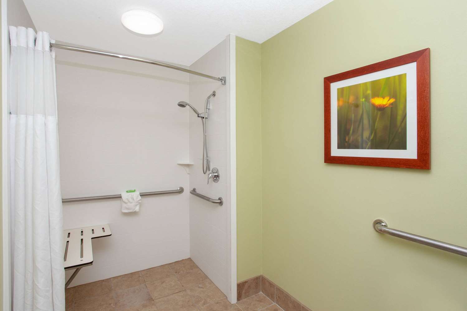 Фото Wyndham Garden Fort Wayne