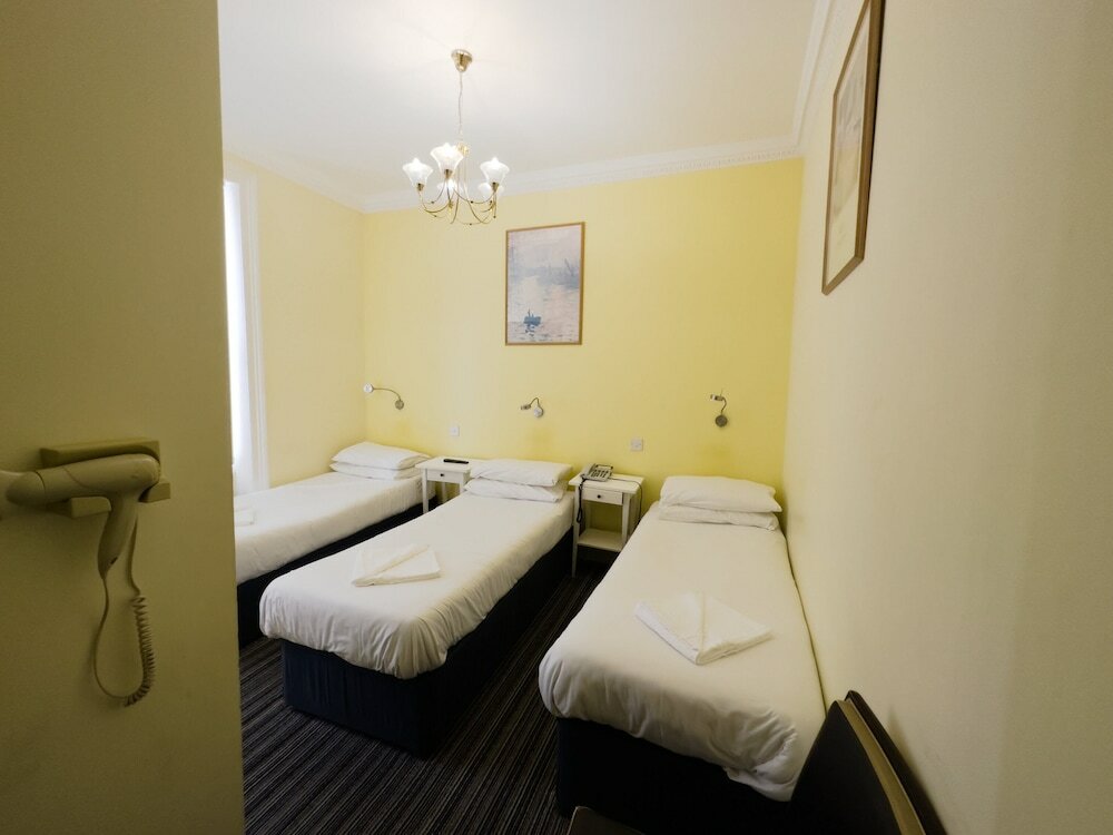 Фото Manor Hotel