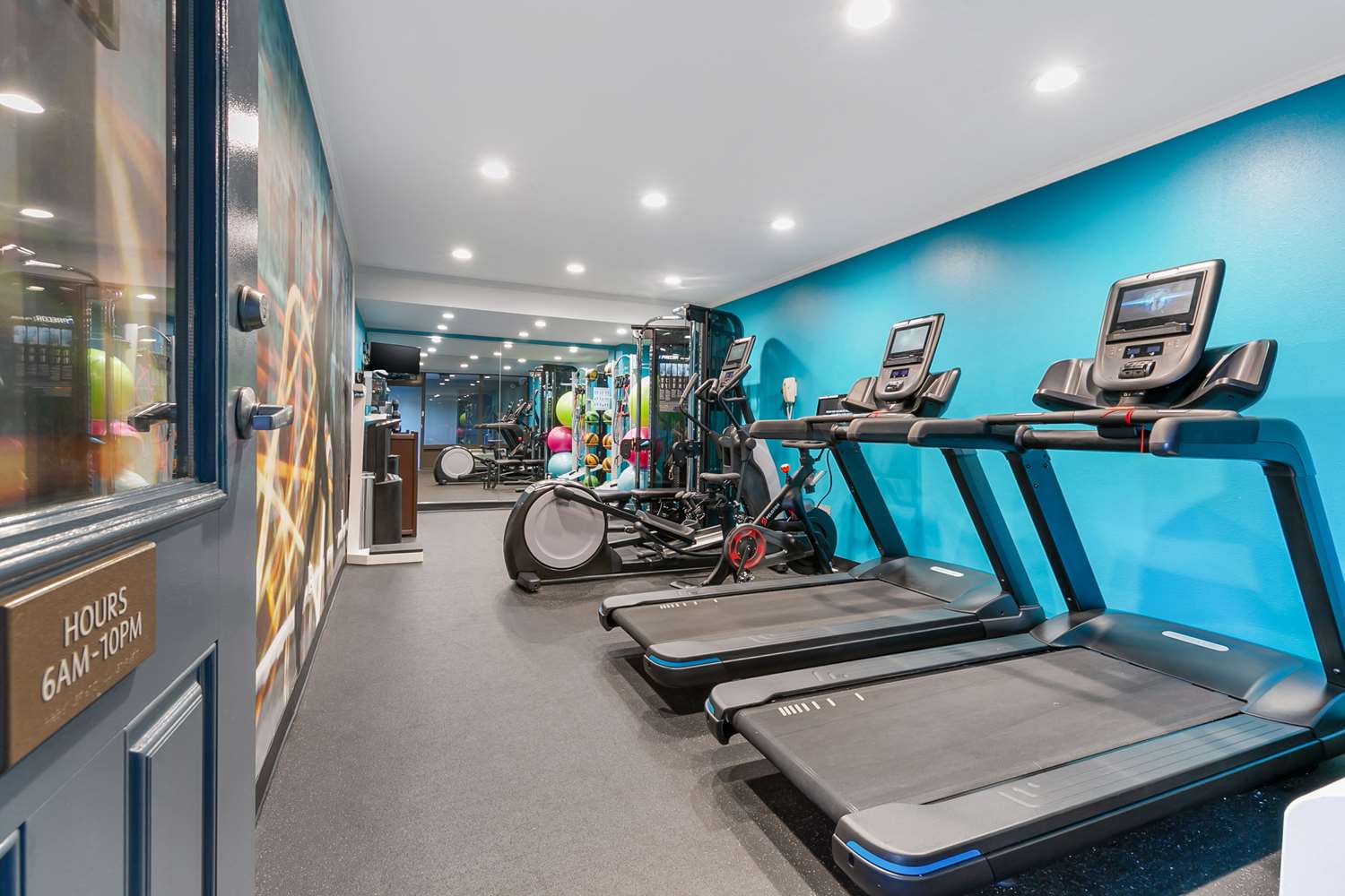 Фото Best Western Plus Westbank