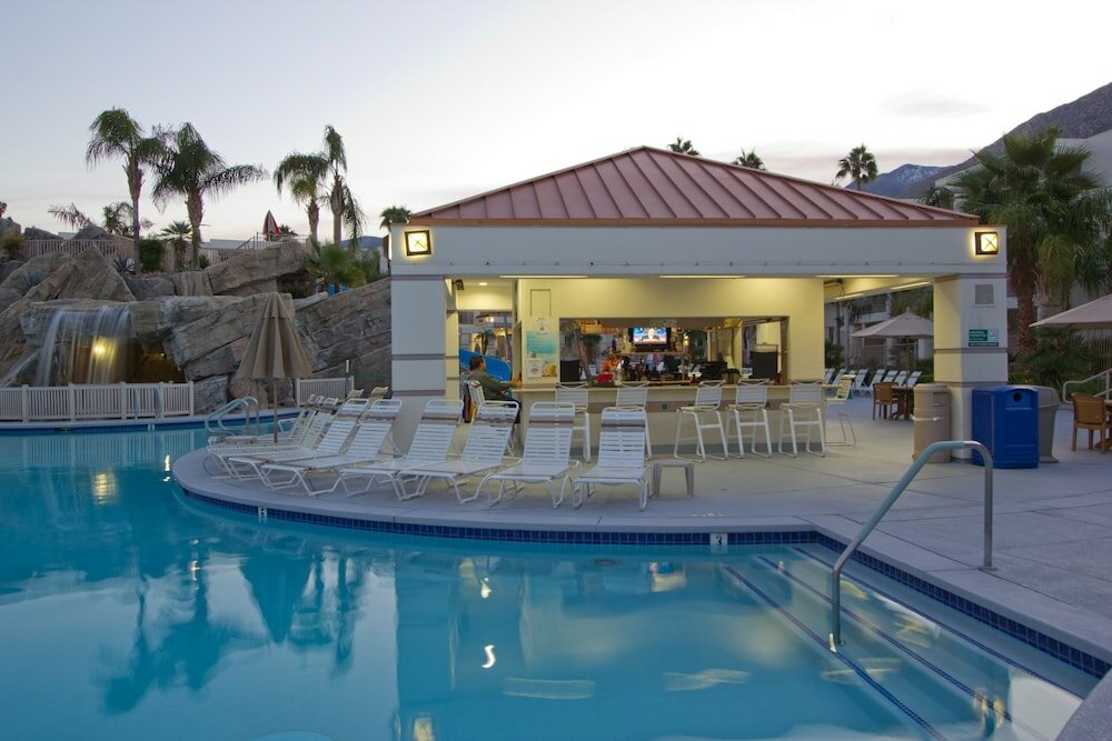 Фото Palm Canyon Resort