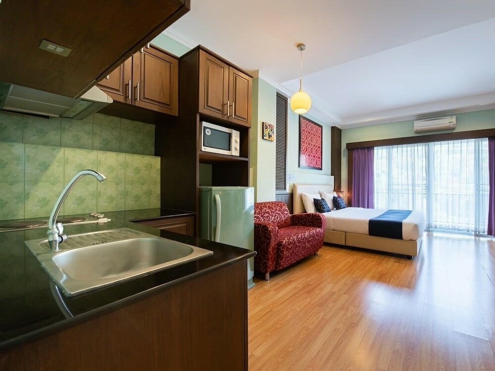 Фото Blooming Hill Boutique Suites