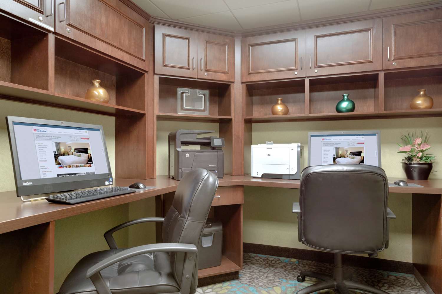 Фото Hilton Garden Inn Worcester