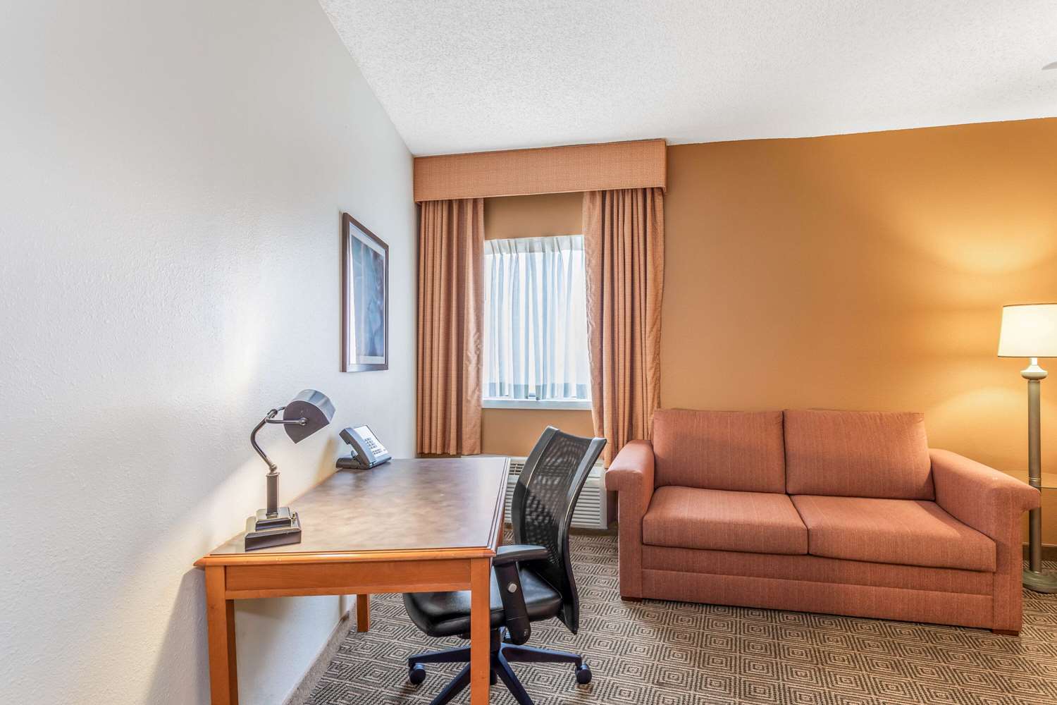 Фото La Quinta Inn & Suites by Wyndham Orlando South