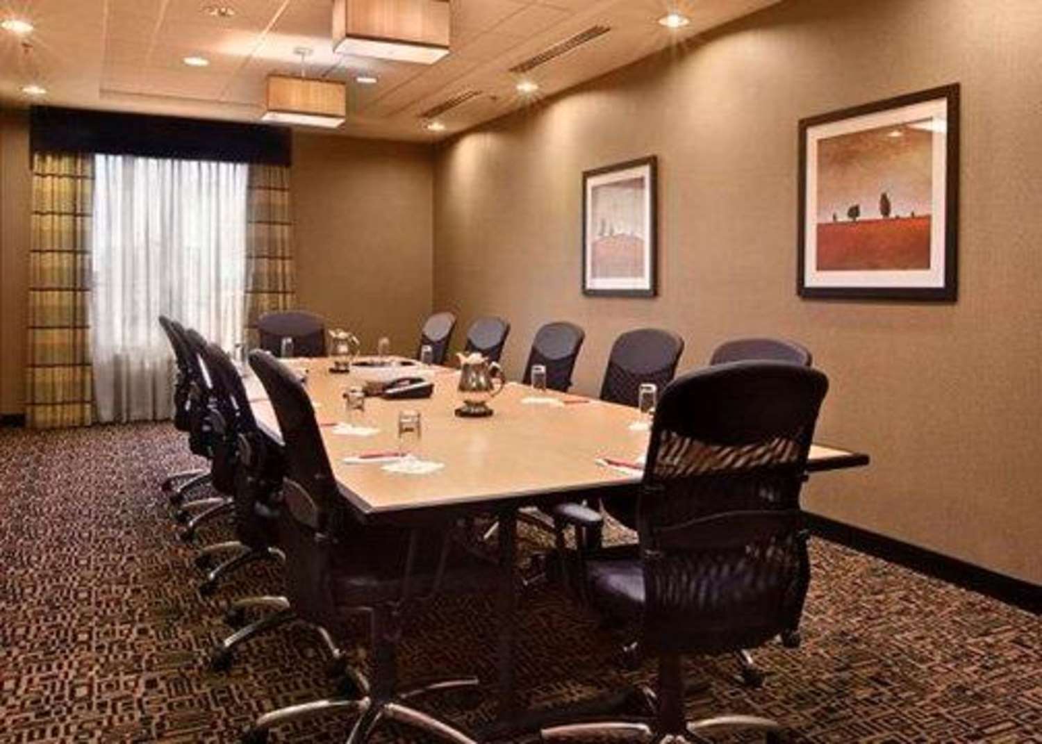Фото Cambria Hotel Columbus - Polaris