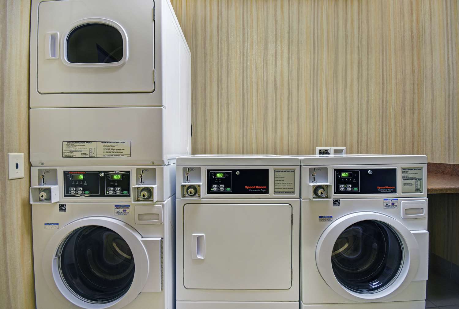 Фото Hampton Inn Beloit