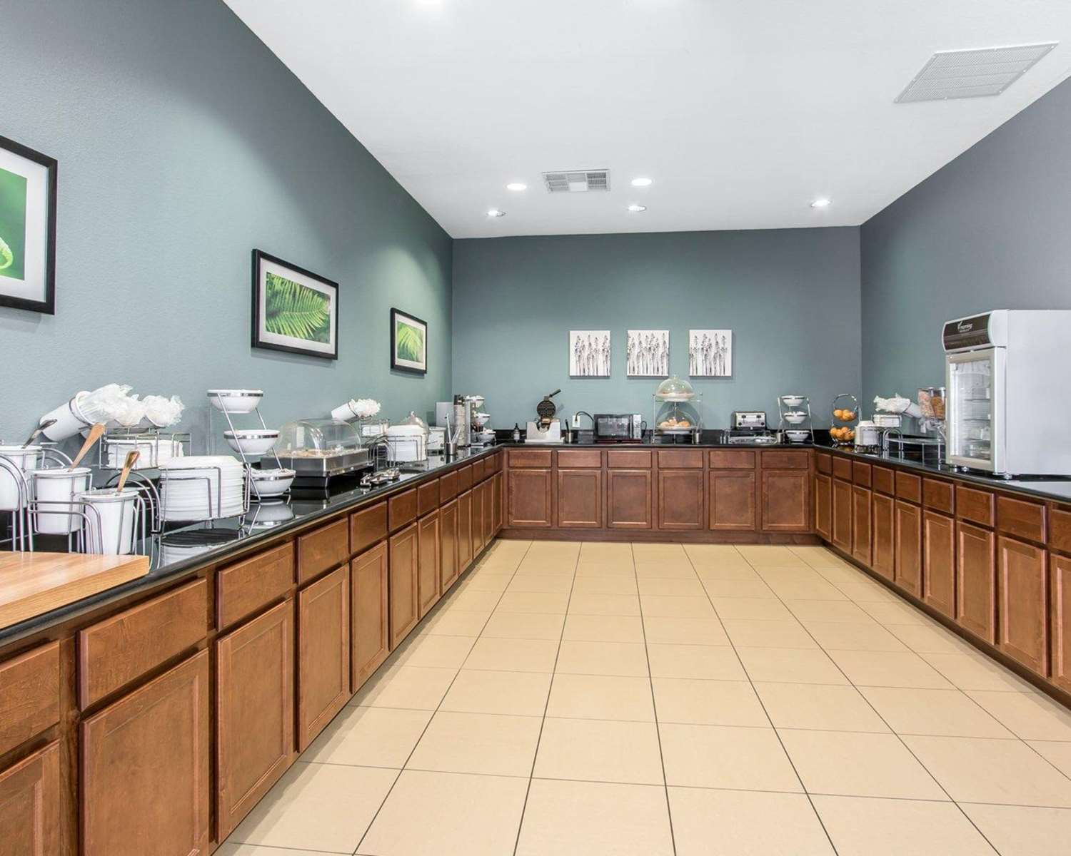 Фото Mainstay Suites Meridian