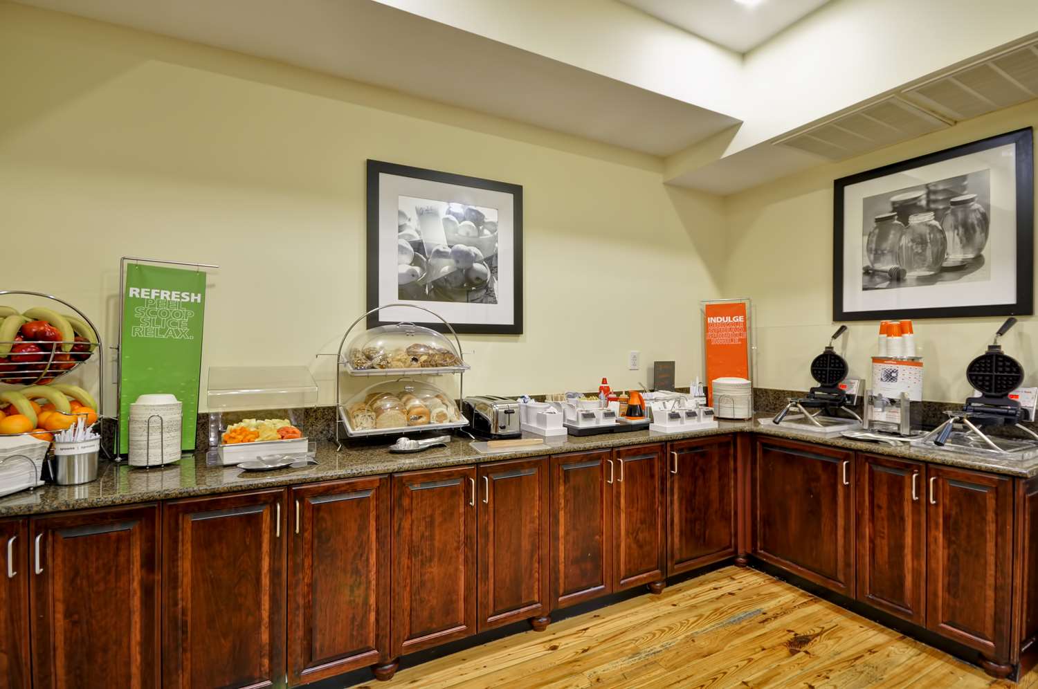 Фото Hampton Inn & Suites Charleston/West Ashley