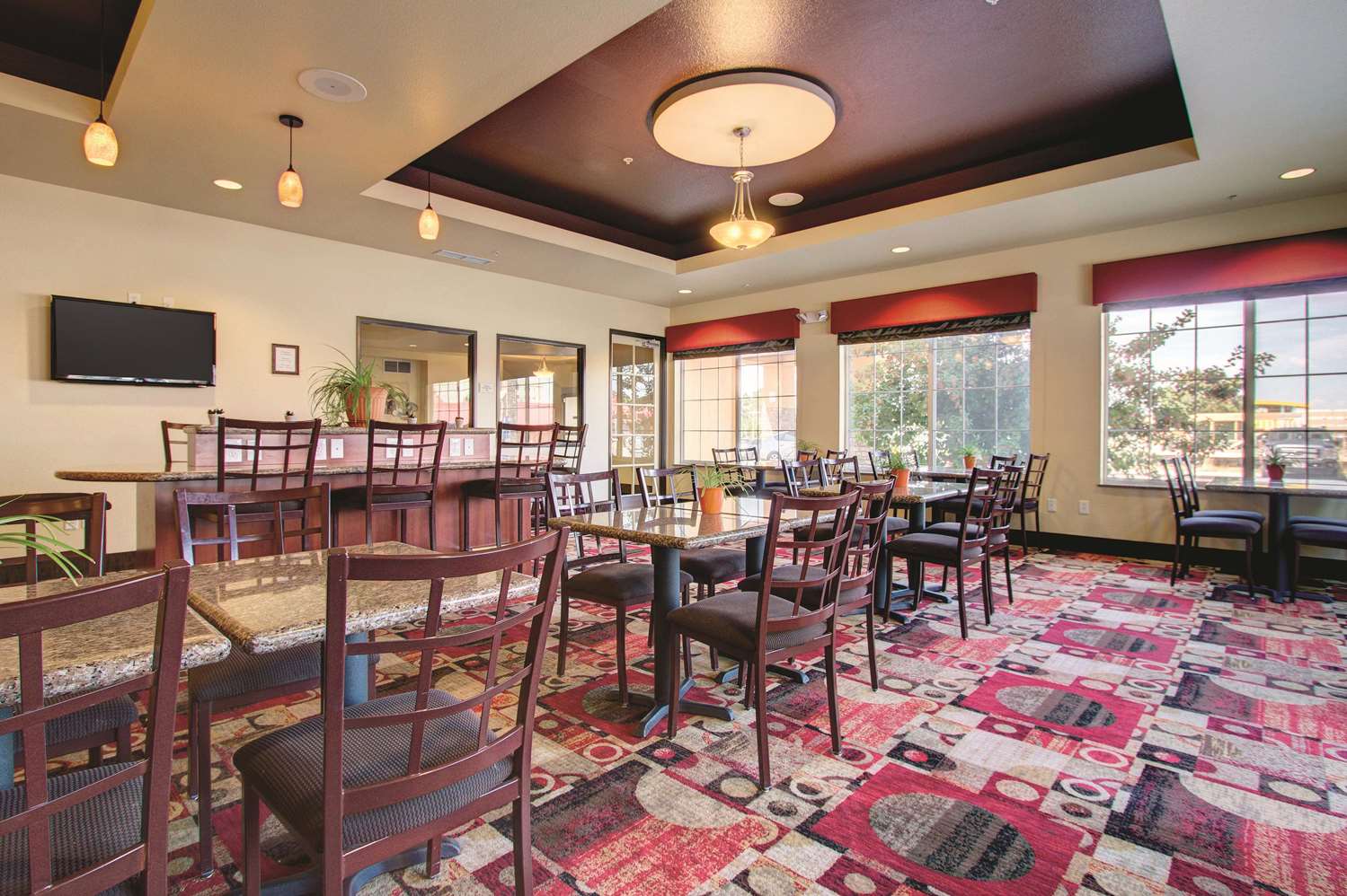 Фото La Quinta Inn & Suites by Wyndham Denver Gateway Park