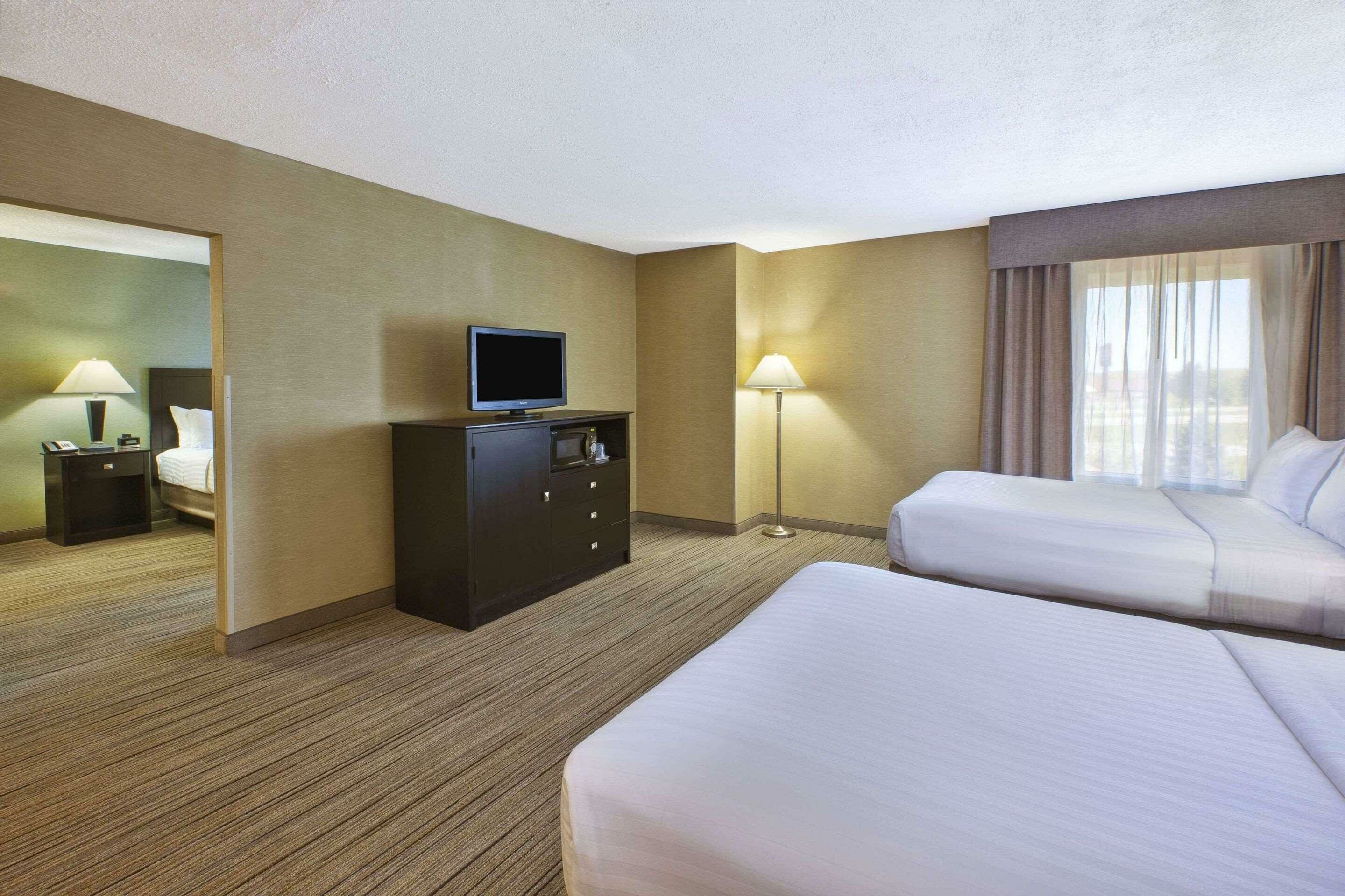 Фото Country Inn & Suites by Radisson, Benton Harbor-St. Joseph, Mi