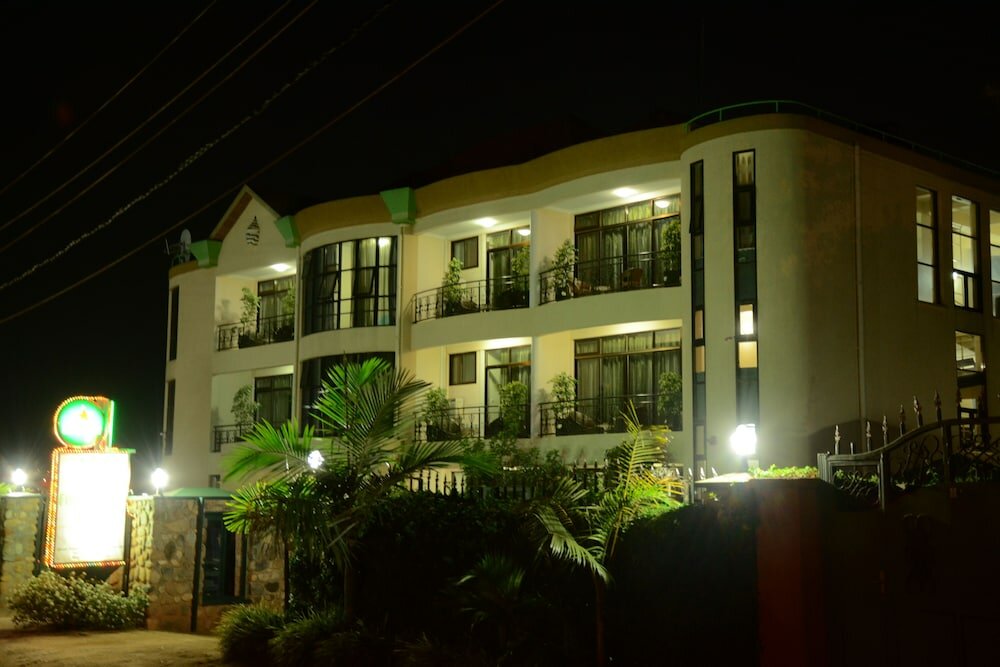 Фото Five to Five Hotel