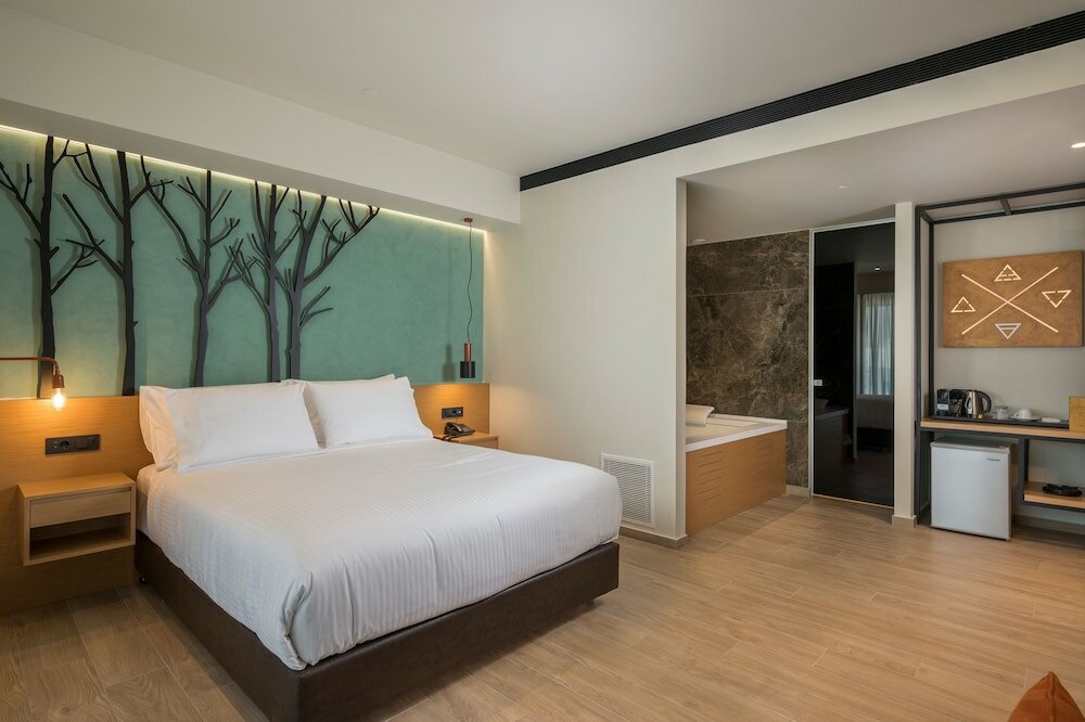 Фото Hyperion City Hotel