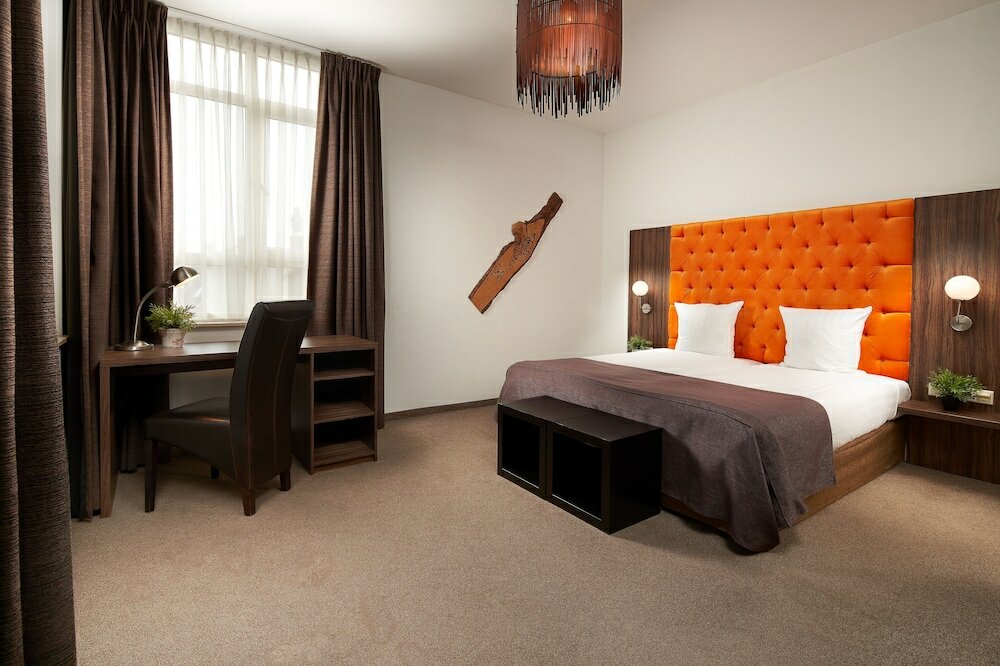 Фото Hotel La Reine