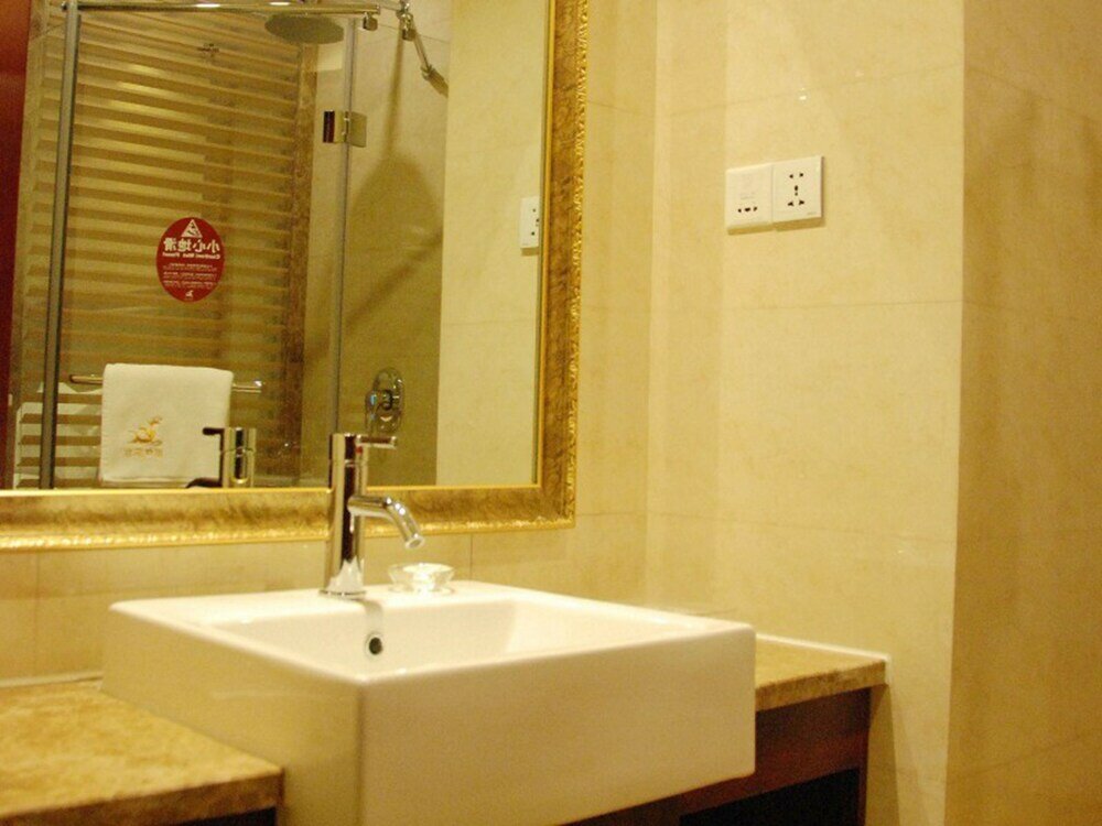 Фото GreenTree Eastern Quzhou Hewu Road Hotel