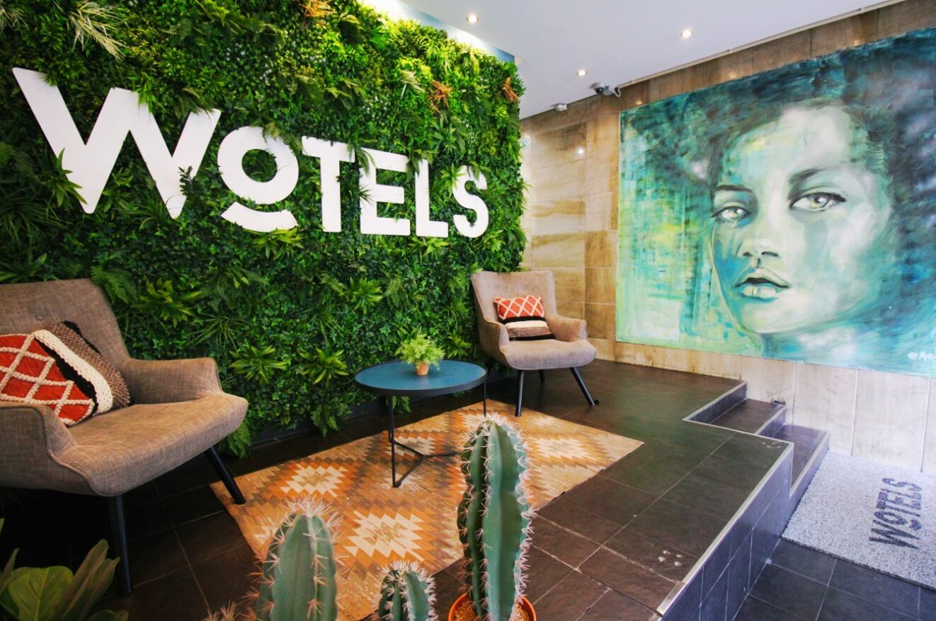 Фото отеля 1