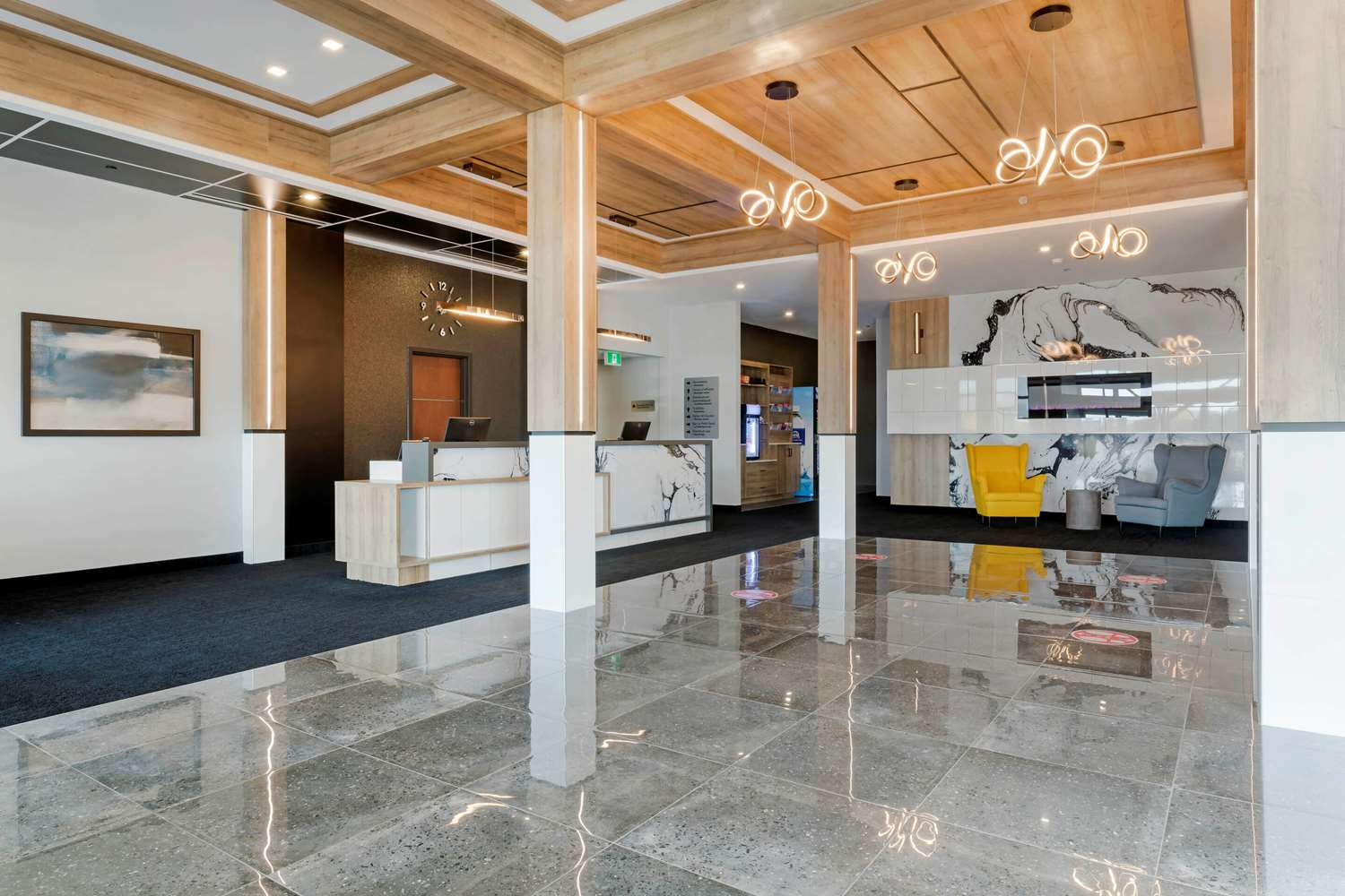 Фото отеля 2