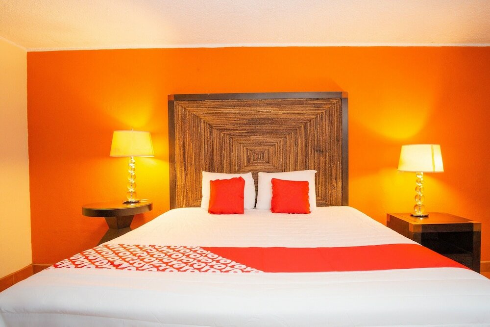 Фото Oyo Hotel Hacienda Don Luis, Rosarito