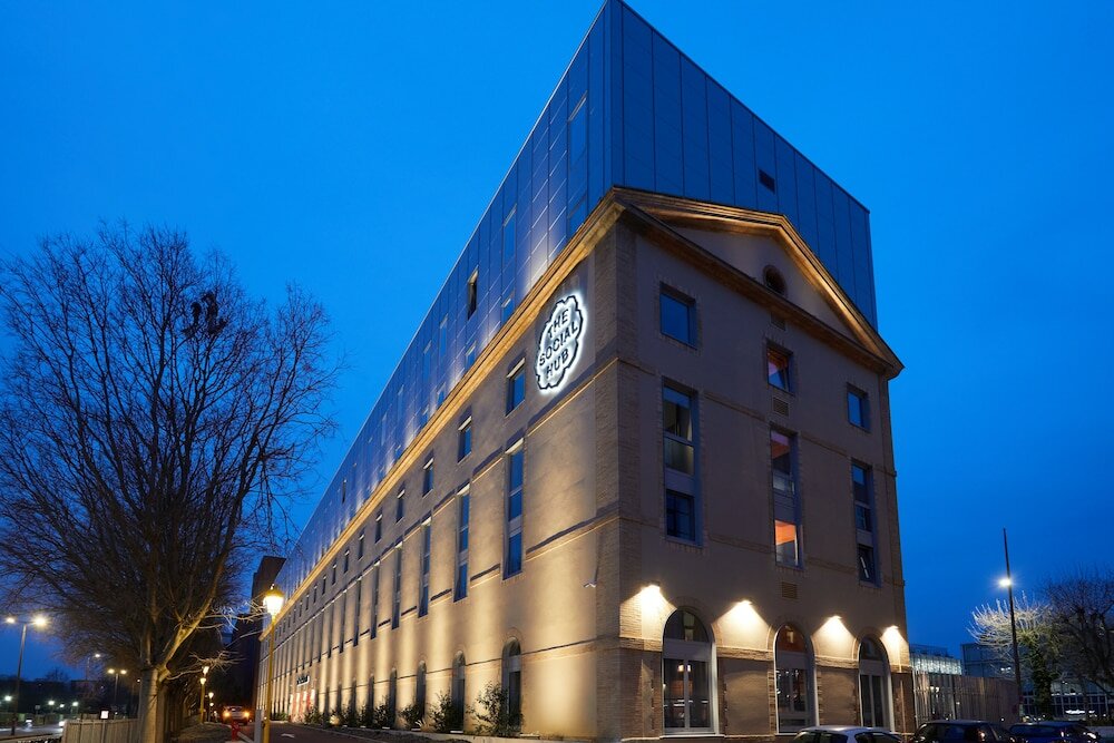 Фото отеля 1