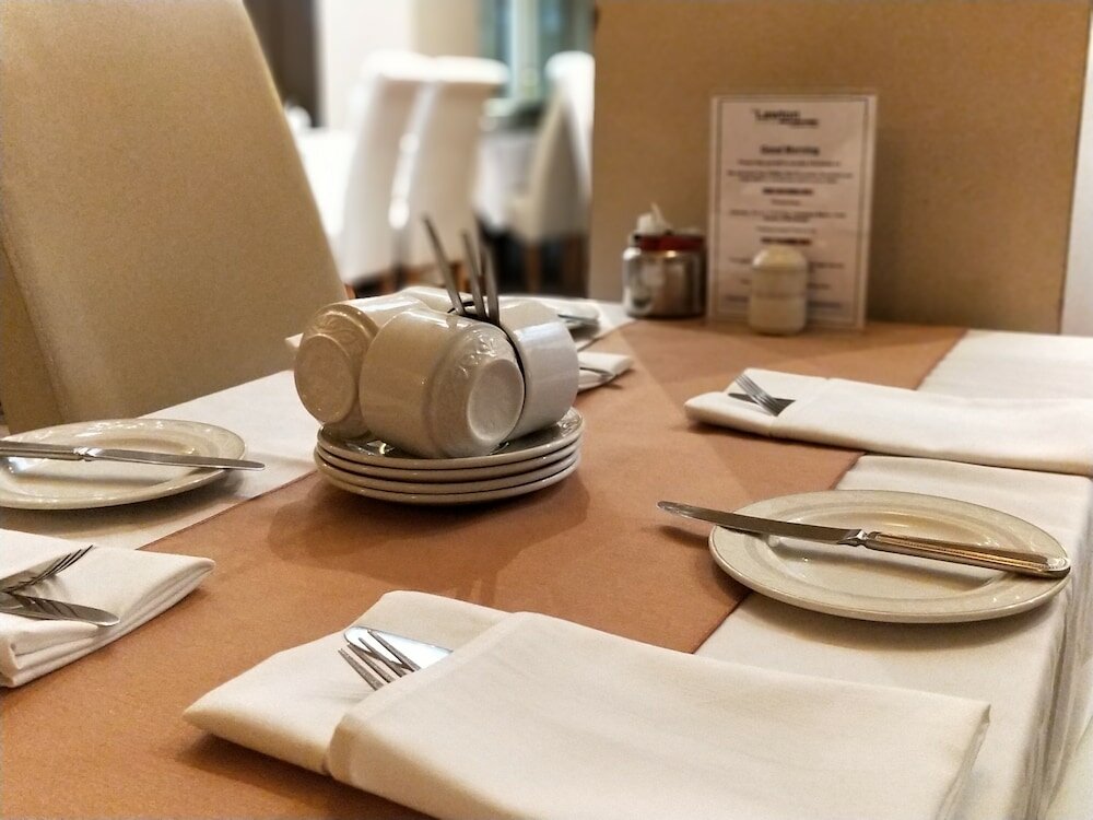 Фото The Lawton Hotel