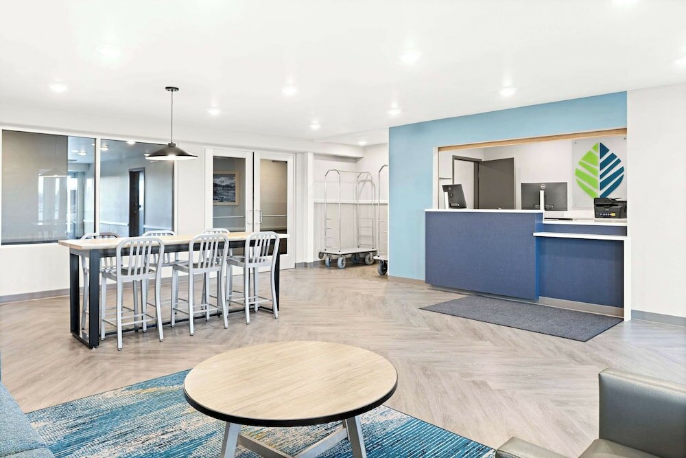 Фото Woodspring Suites Billings