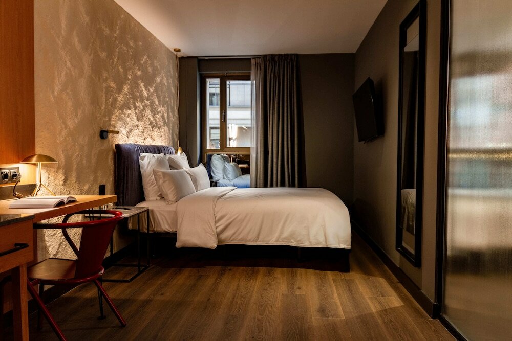 Фото Letoh Letoh Sevilla