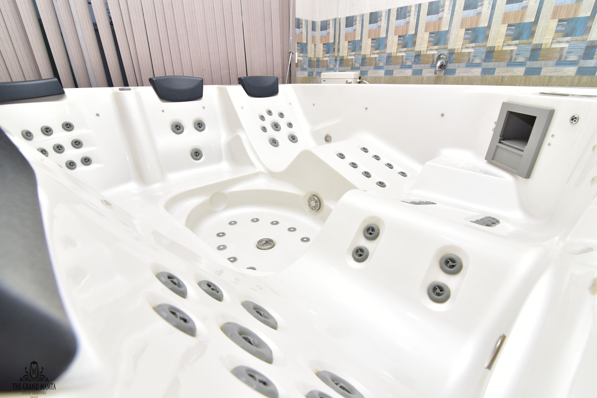 Фото Hotel The Grand Mamta