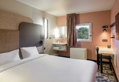 Гостиница B&b Hotel Toulouse Cité de l'Espace Hurel в Тулузе