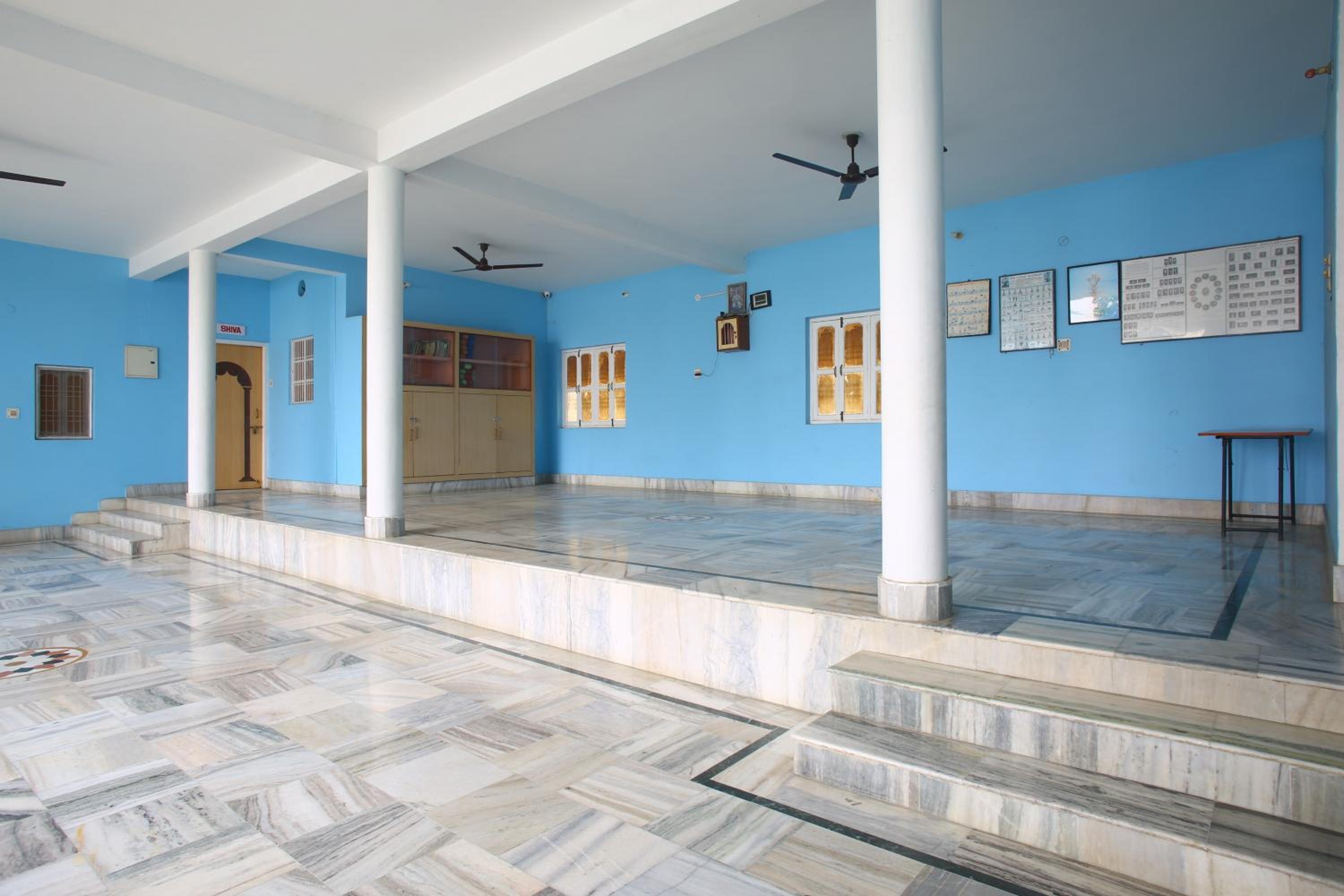 Фото Shri Yoga Mandir Guest House