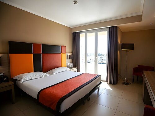 Гостиница Hotel Tiber Fiumicino в Фьюмичино