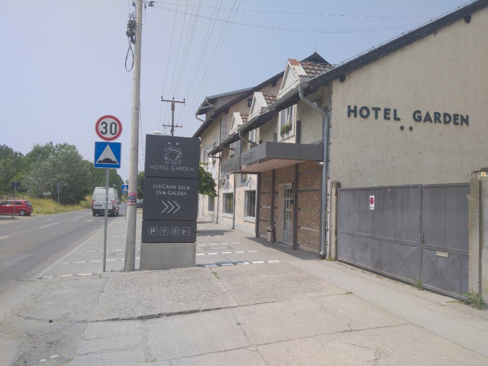 Фото отеля 2