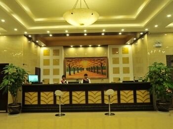 GreenTree Inn Kunming Chenggong University City Hsr Station Shilin Street Express Hotel