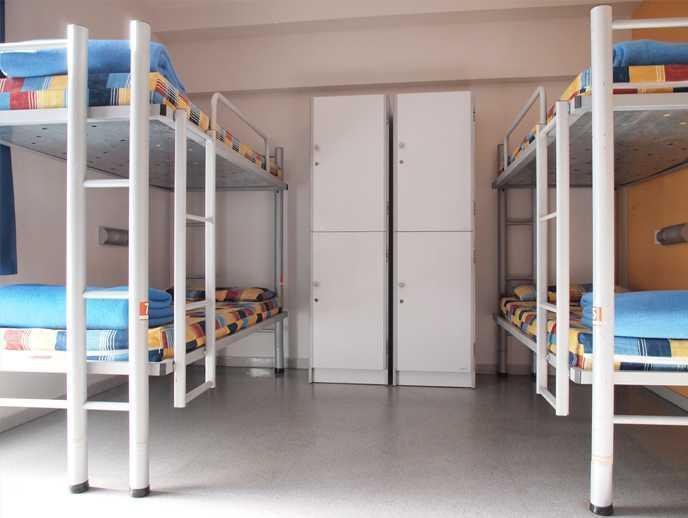 Фото Youth Hostel Pere Tarres
