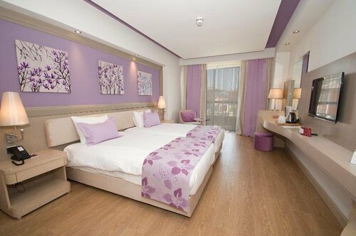 Гостиница Royal Teos Thermal Resort Clinic & SPA в Сеферихисаре
