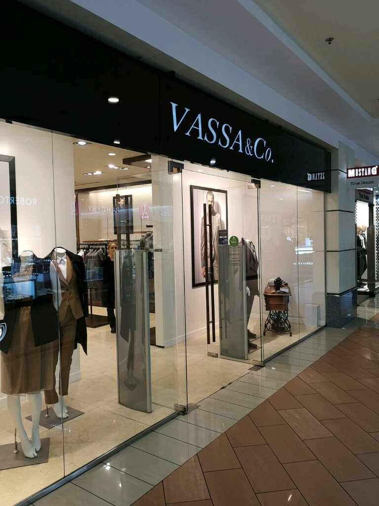 Магазин одежды Vassa&Co, Москва, фото