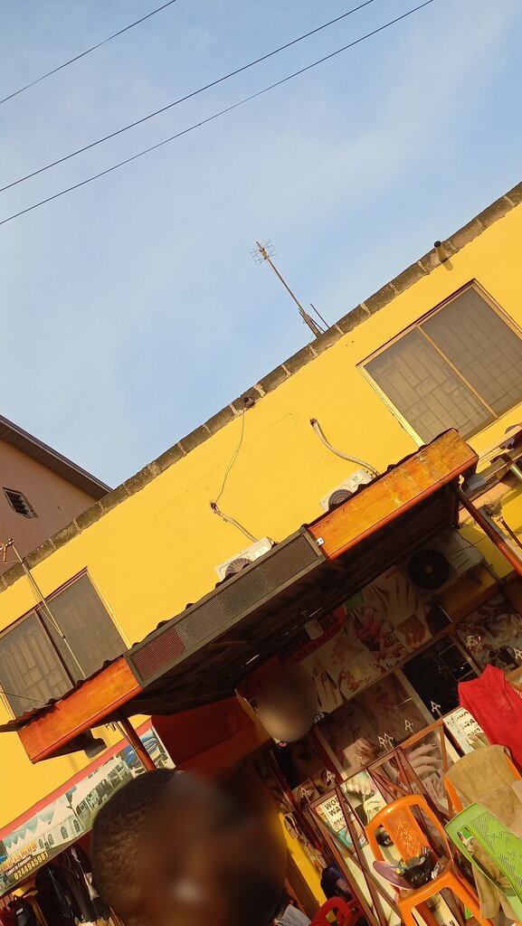 Nail salon Modern Nails, Accra, photo