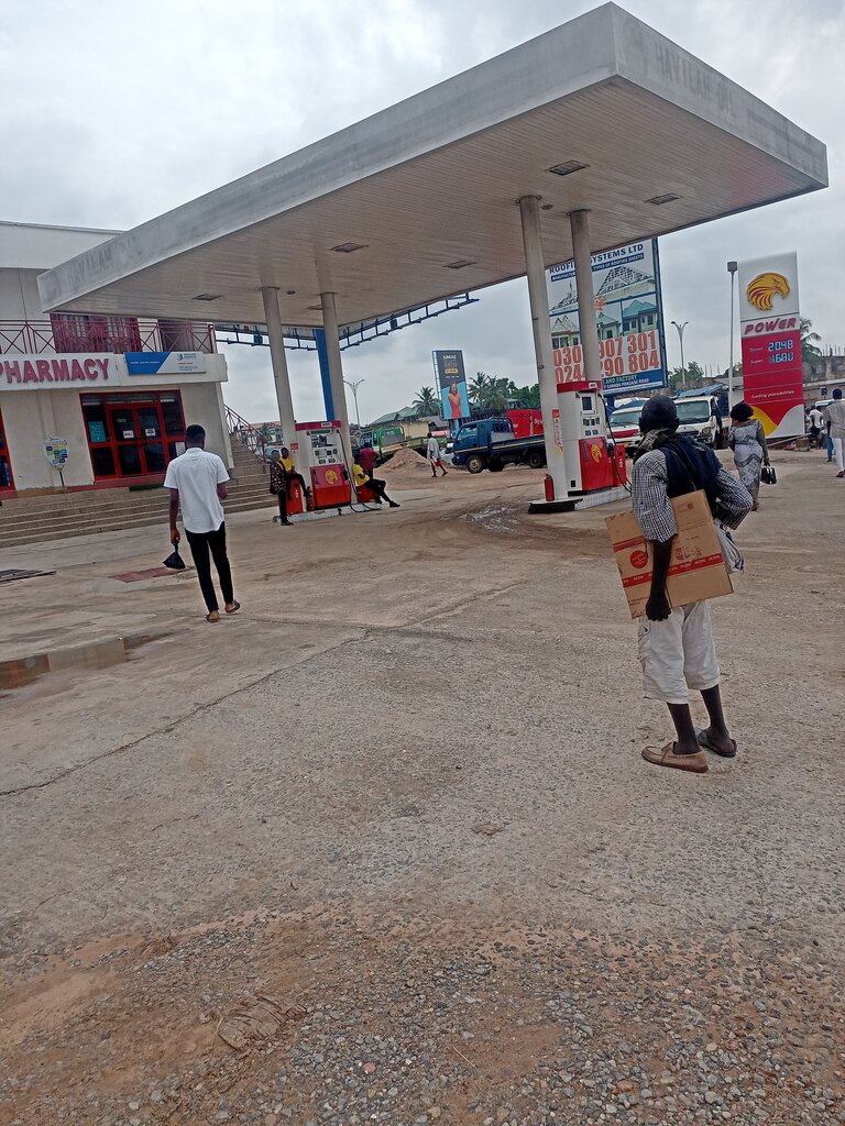 Gas station Power Fuel Station, Accra, photo