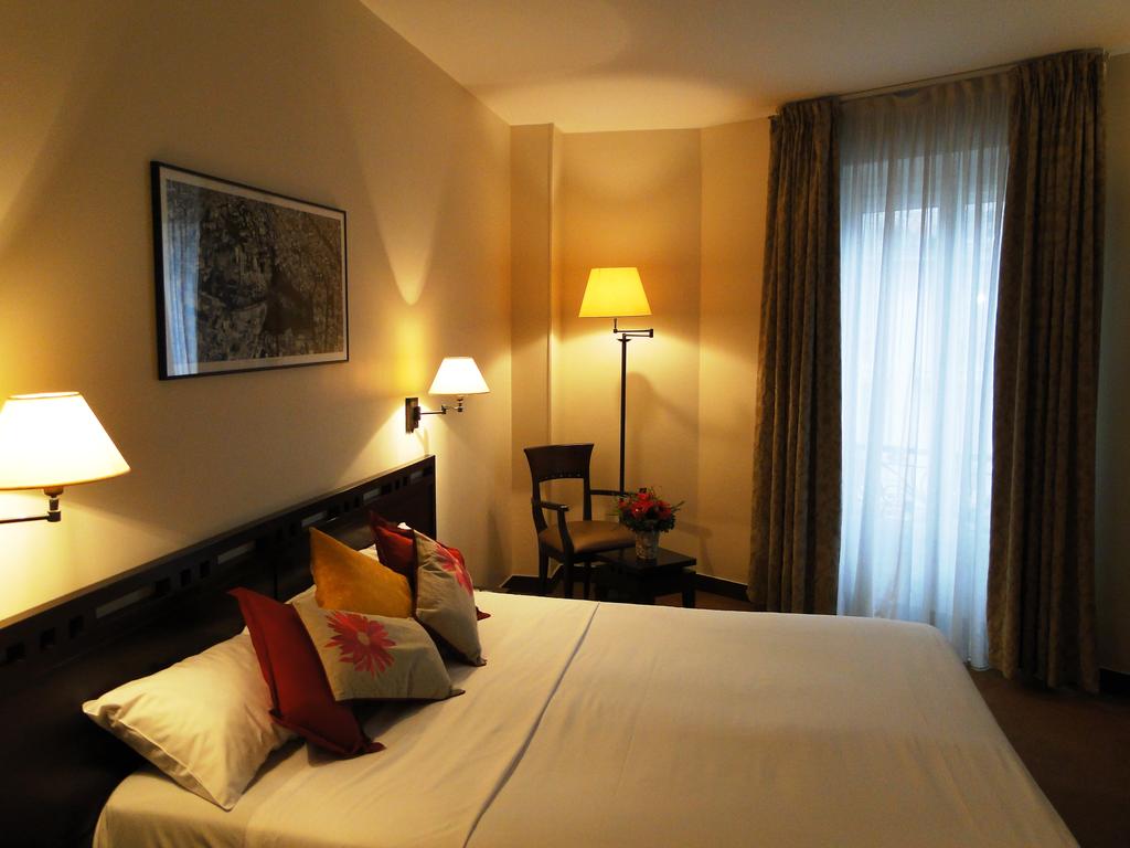 Фото Hôtel Petit Lafayette