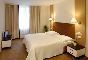 Гостиница Hotel Embassy
