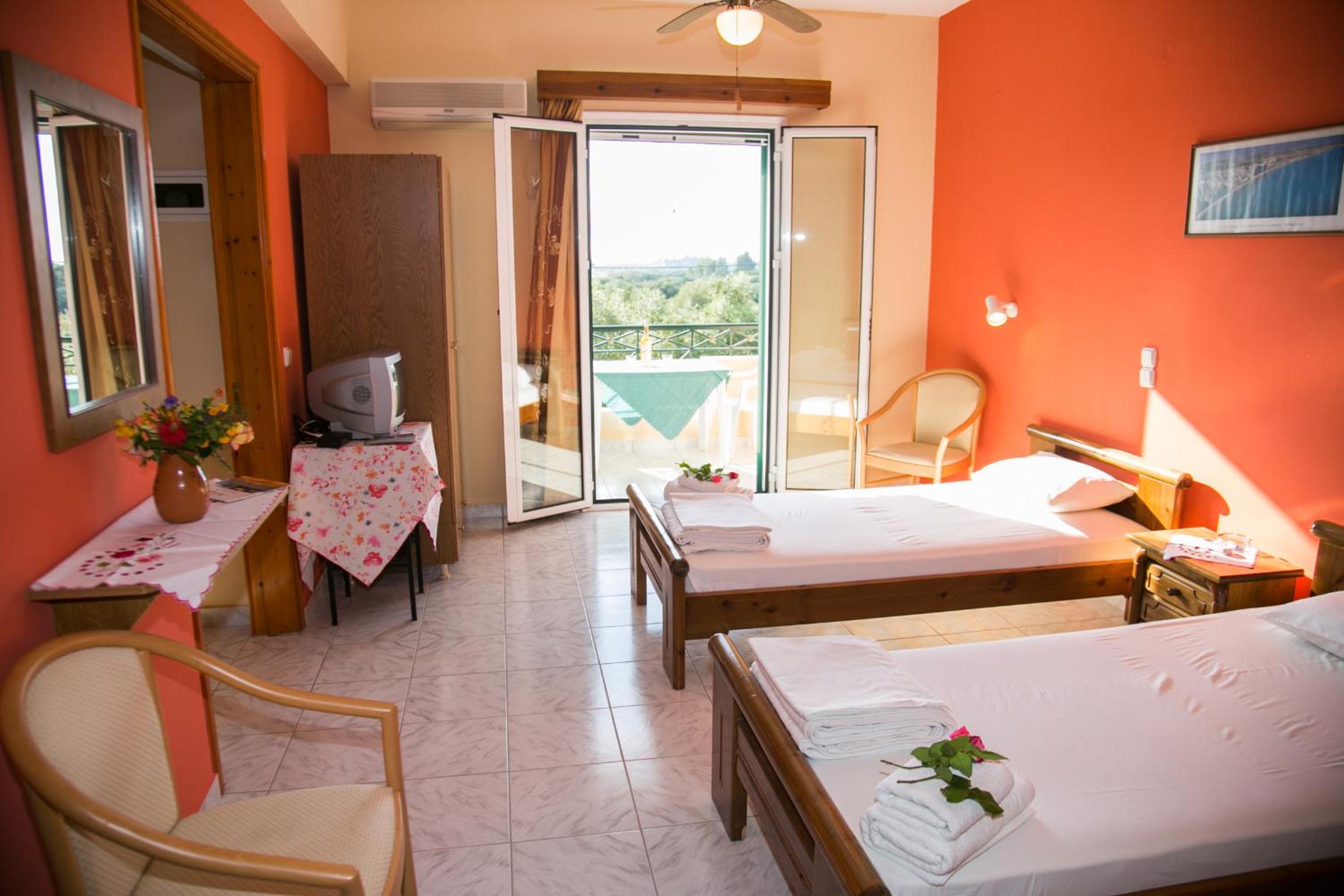 Фото Almyros Studios & Apartments