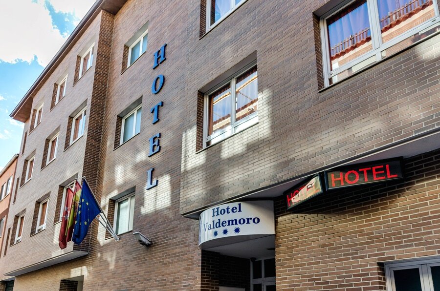 Фото отеля 1