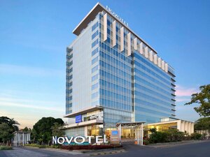 Гостиница Novotel Makassar Grand Shayla