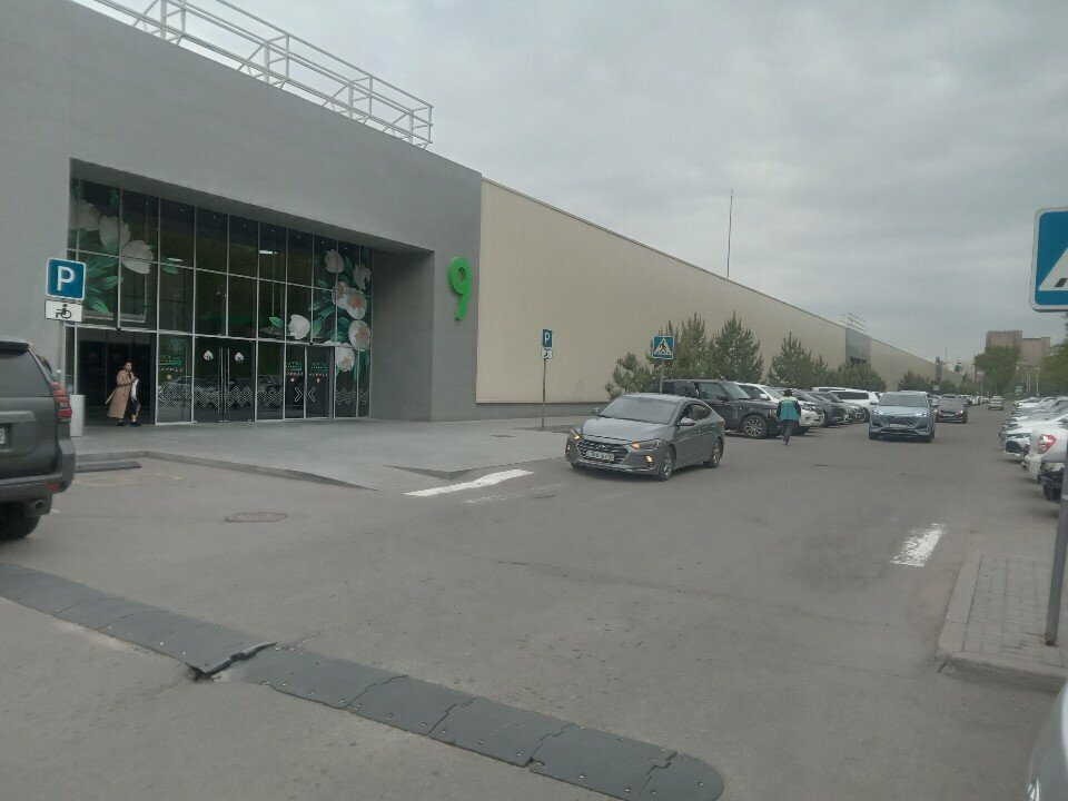 Clothing store Miracolo, Almaty, photo