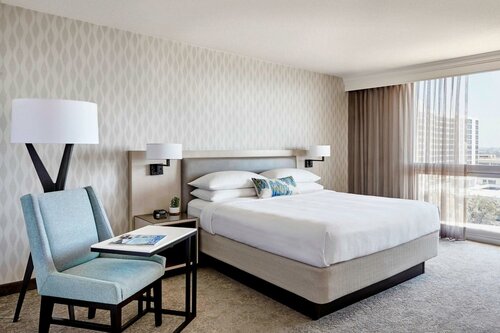 Гостиница Los Angeles Airport Marriott в Лос-Анджелесе